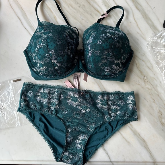 NWT Victoria's Secret Lace Lightly Lined Demi Bra 36DDD - Picture 12 of 16